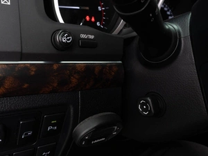 Внедорожник Toyota Land Cruiser 2013 года, 3675000 рублей, Тюмень