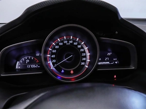 Хетчбэк Mazda 3 2015 года, 1400000 рублей, Красноярск