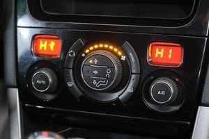 Хетчбэк Peugeot 308 2012 года, 649000 рублей, Омск