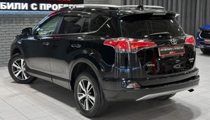 Внедорожник Toyota RAV4 2017 года, 2480000 рублей, Красноярск