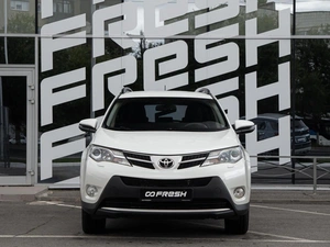 Внедорожник Toyota RAV4 2015 года, 1799000 рублей, Волгоград