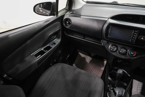 Хетчбэк Toyota Vitz 2019 года, 1029000 рублей, Новокузнецк