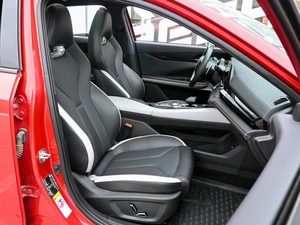 Лифтбек Changan UNI-V 2023 года, 2385000 рублей, Волгоград