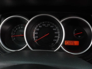 Хетчбэк Nissan Tiida 2011 года, 599000 рублей, Воронеж