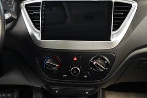 Седан Hyundai Solaris 2017 года, 1359000 рублей, Тюмень