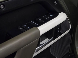 Внедорожник Land Rover Defender 2021 года, 5100000 рублей, Красноярск