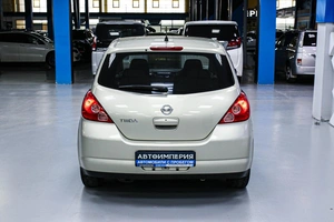 Седан Nissan Tiida 2006 года, 598000 рублей, Солонцы