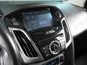 Седан Ford Focus 2013 года, 829000 рублей, Аксай