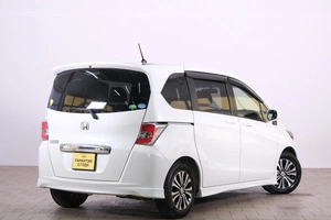 Минивэн Honda Freed 2015 года, 1629000 рублей, Омск