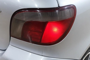 Хетчбэк Toyota Vitz 2001 года, 349000 рублей, Новокузнецк