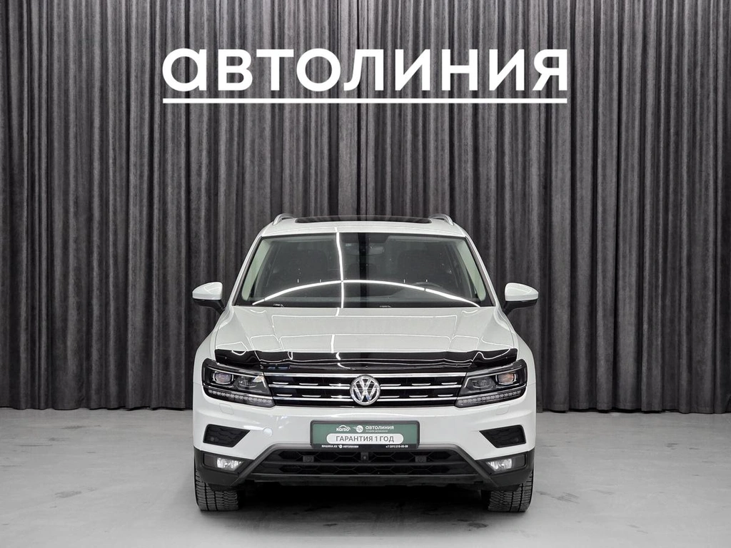 Внедорожник Volkswagen Tiguan 2017 года, 2199000 рублей, Красноярск