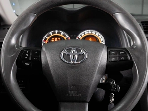 Седан Toyota Corolla 2010 года, 850000 рублей, Тюмень