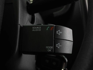 Хетчбэк Renault Sandero 2019 года, 1049000 рублей, Тюмень