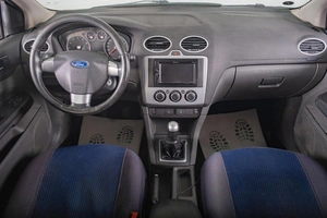 Хетчбэк Ford Focus 2005 года, 199000 рублей, Томск