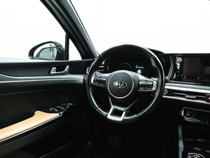 Седан Kia K5 2021 года, 2678000 рублей, Красноярск