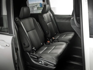 Минивэн Toyota Noah 2017 года, 2370000 рублей, Тюмень
