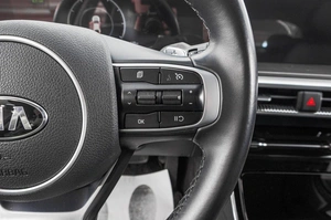 Седан Kia K5 2020 года, 2299000 рублей, Барнаул