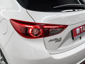 Хетчбэк Mazda Axela 2017 года, 1590000 рублей, Красноярск