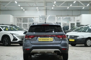 Хетчбэк Kia Rio X-Line 2019 года, 1699000 рублей, Омск