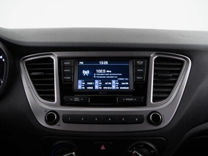 Седан Hyundai Solaris 2019 года, 1635055 рублей, Москва