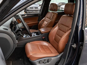 Внедорожник Volkswagen Touareg 2014 года, 2468000 рублей, Краснодар