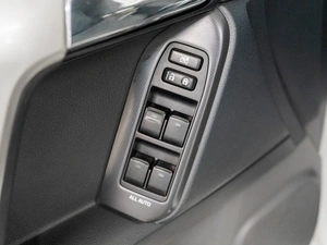 Внедорожник Toyota Land Cruiser Prado 2012 года, 3180000 рублей, Красноярск