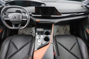 Лифтбек Changan UNI-V 2022 года, 2239000 рублей, Красноярск