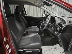 Хетчбэк Toyota Vitz 2019 года, 1149000 рублей, Красноярск