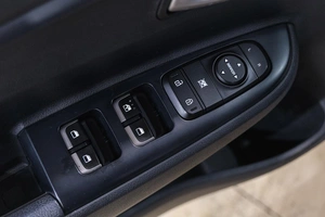 Седан Kia Rio 2019 года, 1589000 рублей, Новокузнецк