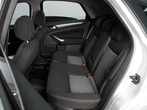 Седан Ford Mondeo 2011 года, 890000 рублей, Красный Пахарь