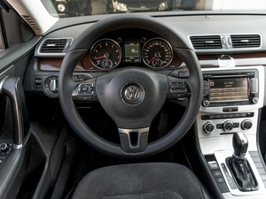 Седан Volkswagen Passat 2012 года, 1099000 рублей, Саратов