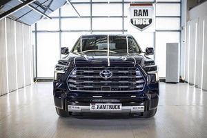 Внедорожник Toyota Sequoia 2022 года, 11799999 рублей, Москва