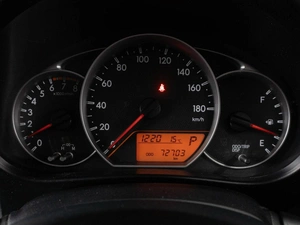 Хетчбэк Toyota Ractis 2013 года, 1049000 рублей, Тюмень