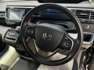 Минивэн Honda Stepwgn 2015 года, 1599000 рублей, Красноярск