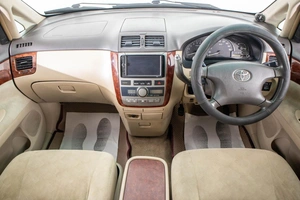 Минивэн Toyota Ipsum 2002 года, 699000 рублей, Барнаул