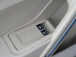 Хетчбэк Volkswagen Beetle 2014 года, 1599050 рублей, Москва