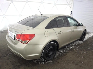 Седан Chevrolet Cruze 2011 года, 660000 рублей, Орёл
