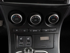 Хетчбэк Mazda 3 2011 года, 859000 рублей, Тюмень