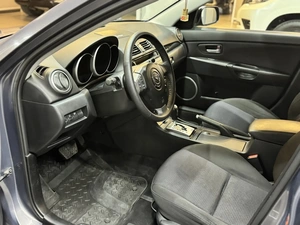 Хетчбэк Mazda 3 2006 года, 677000 рублей, Красноярск