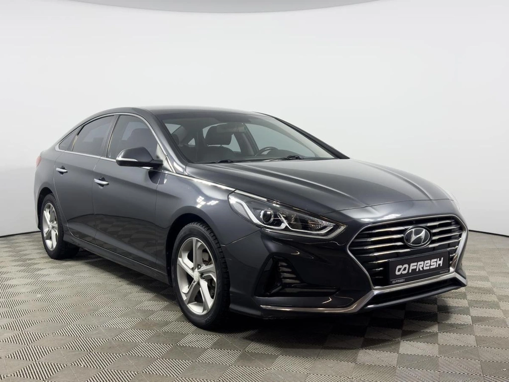 Седан Hyundai Sonata 2018 года, 1635100 рублей, Казань