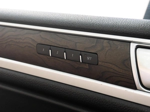 Внедорожник Volkswagen Touareg 2015 года, 2595000 рублей, Тюмень