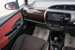 Хетчбэк Toyota Vitz 2017 года, 979000 рублей, Красноярск