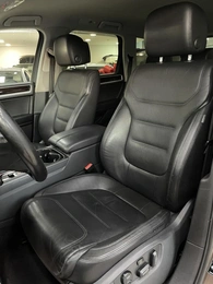 Внедорожник Volkswagen Touareg 2010 года, 1687000 рублей, Солонцы