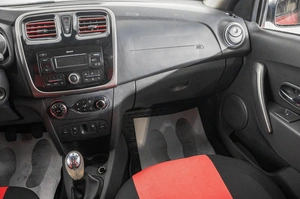 Хетчбэк Renault Sandero Stepway 2017 года, 799000 рублей, Барнаул