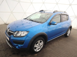 Хэтчбек Renault Sandero 2016 года, 950000 рублей, Орёл