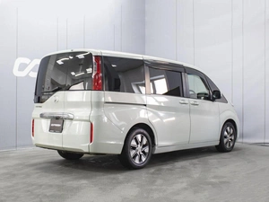 Минивэн Honda Stepwgn 2016 года, 1700000 рублей, Омск