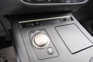 Седан Lexus ES 2015 года, 2099000 рублей, Красноярск