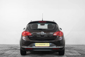 Хетчбэк Opel Astra 2013 года, 869000 рублей, Кемерово