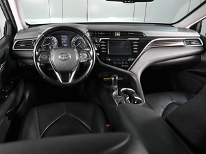 Седан Toyota Camry 2018 года, 3010000 рублей, Ростов-на-Дону