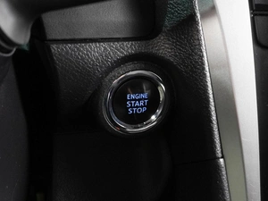 Седан Toyota Camry 2016 года, 2129000 рублей, Воронеж